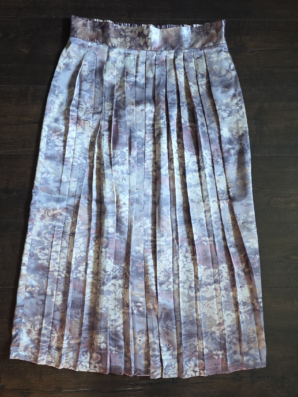 Pleated Floral Midi Skirt in Lavender